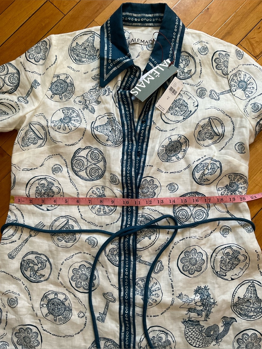 Alémais
Lucky belted printed linen shirt dress
$ 650
PRICE FIRM - Picture 9 of 16